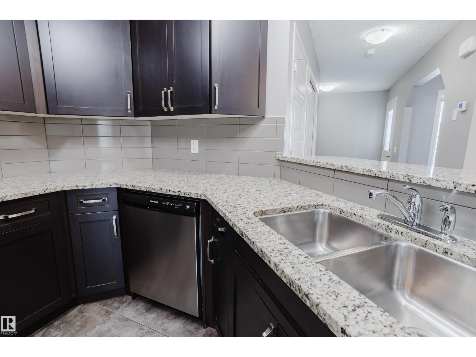 14007 164 AV NW, Edmonton