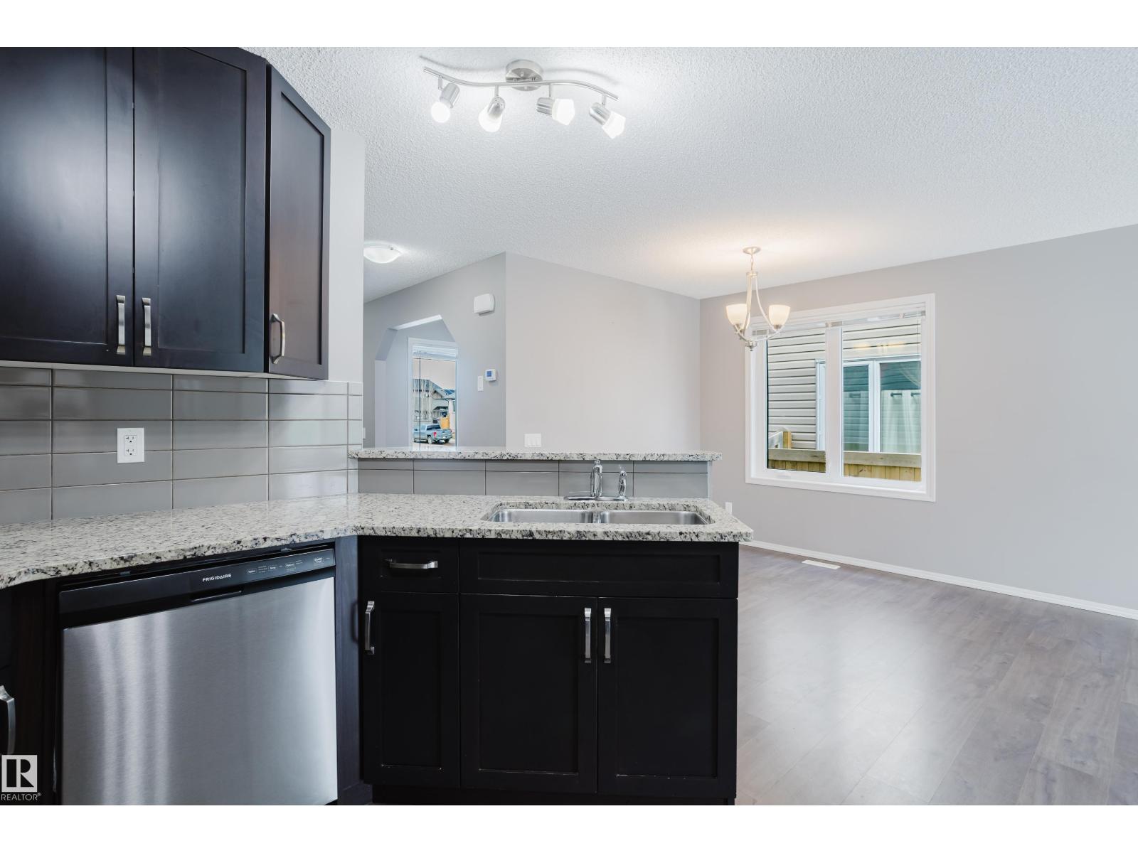 14007 164 AV NW, Edmonton