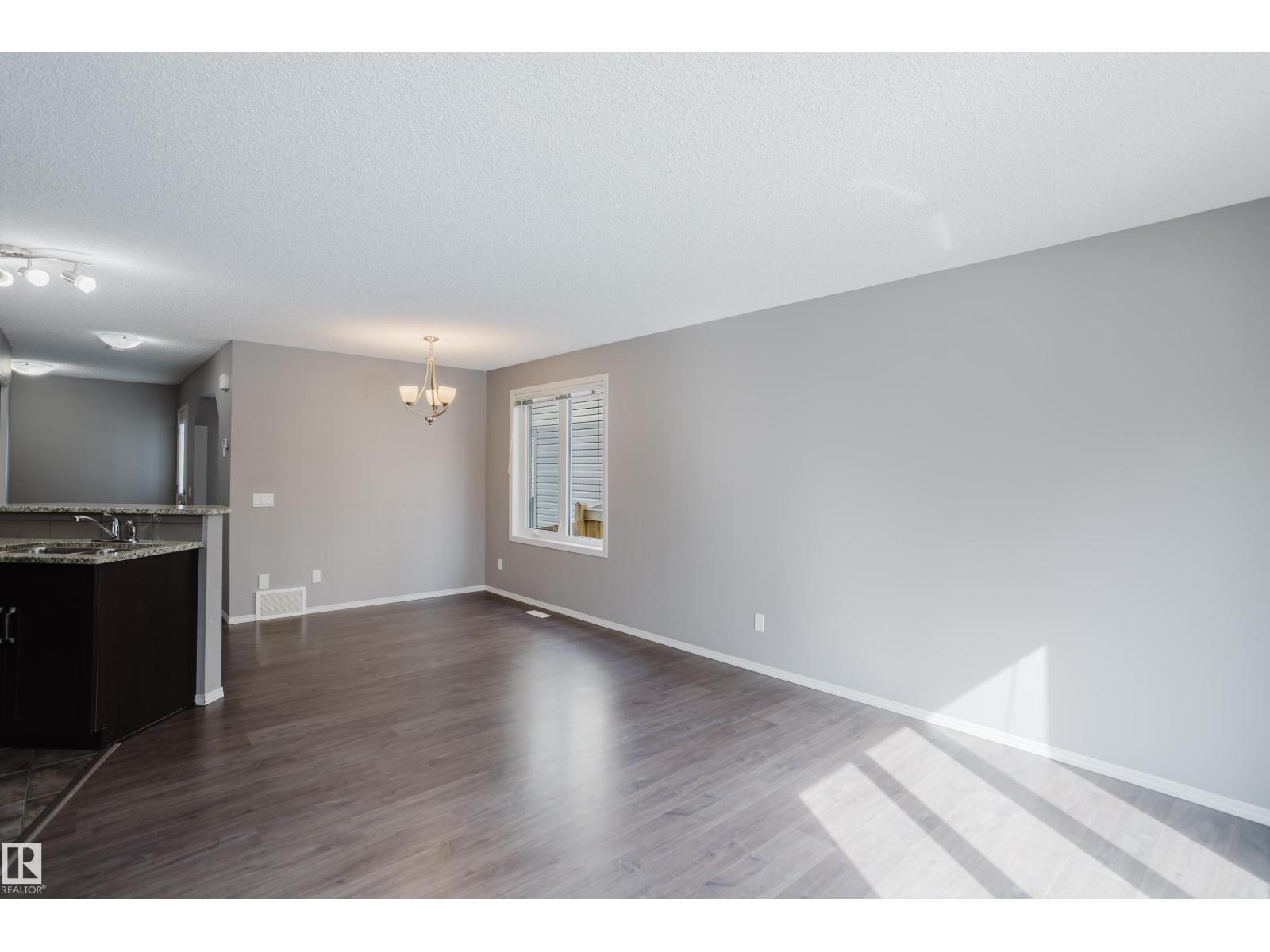 14007 164 AV NW, Edmonton