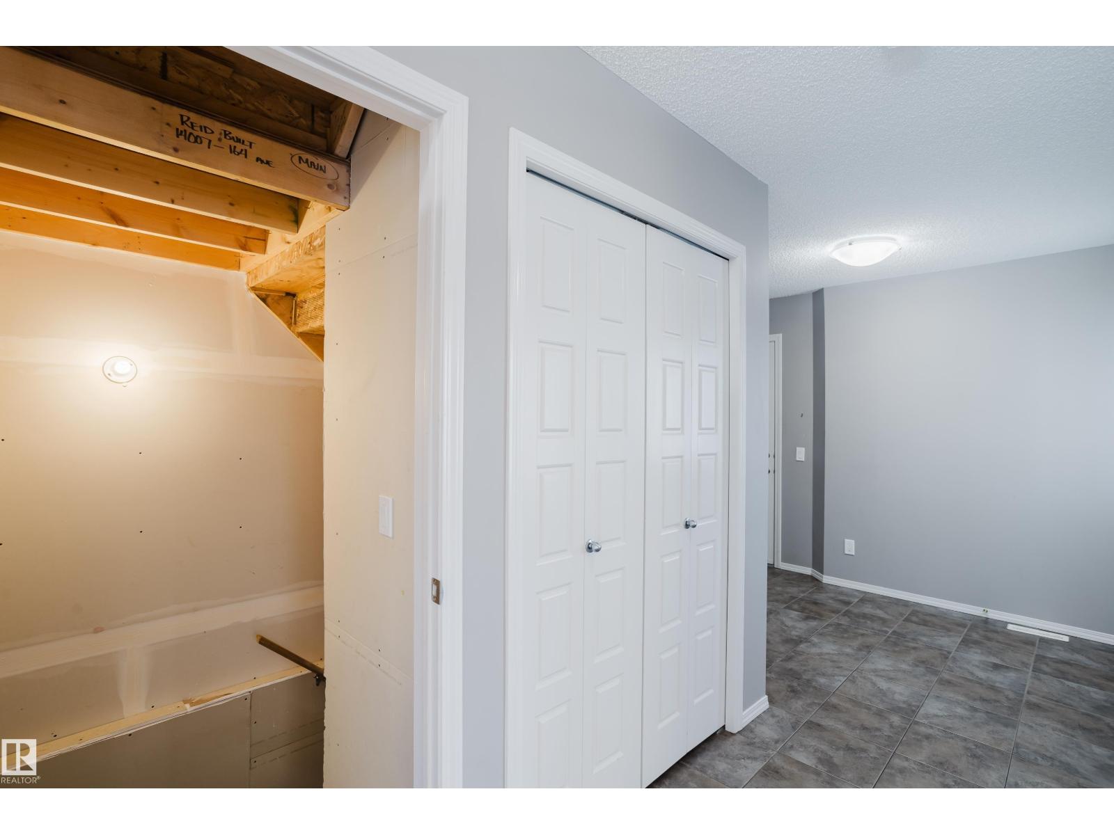 14007 164 AV NW, Edmonton