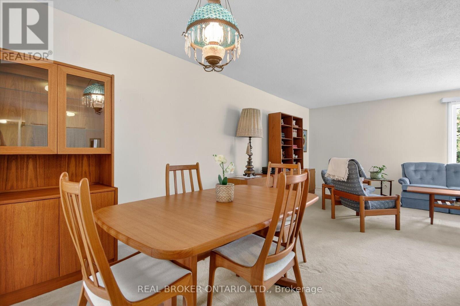 10 AMUNDSEN CRESCENT - 8