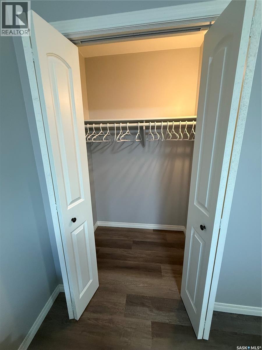 Single Family House Bungalow for Sale in  Lorne STREET W Swift Current 