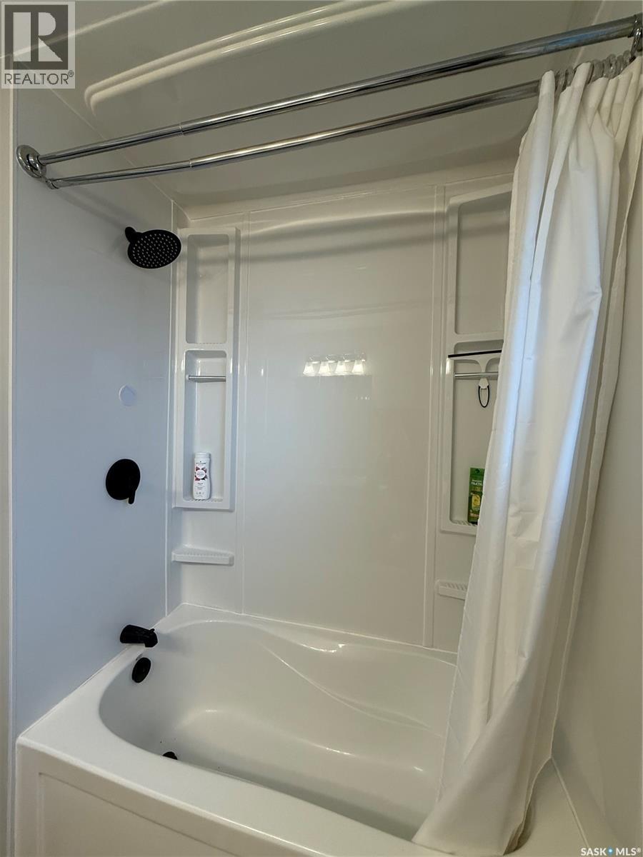 Single Family House Bungalow for Sale in  Lorne STREET W Swift Current 