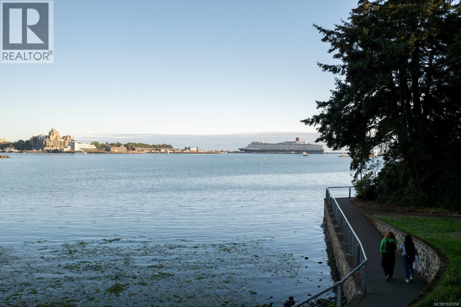 204 1405 Esquimalt Rd, Esquimalt