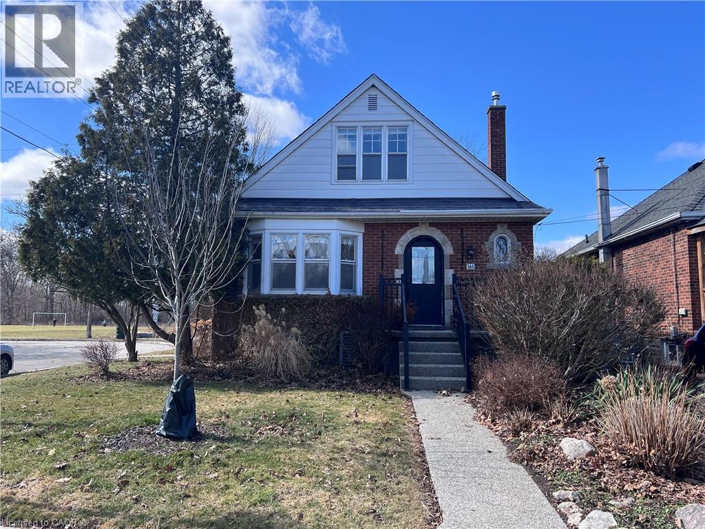153 PARKVIEW Drive - 1