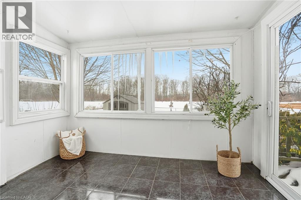 153 PARKVIEW Drive - 22