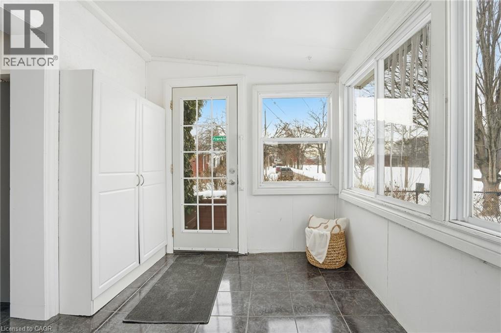 153 PARKVIEW Drive - 23