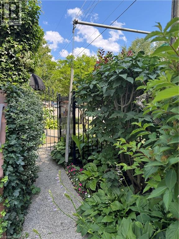 153 PARKVIEW Drive - 40