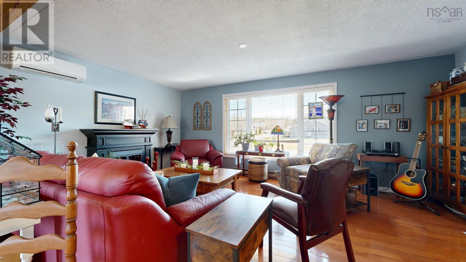 Property 33 of 49 of 1005 Green Street