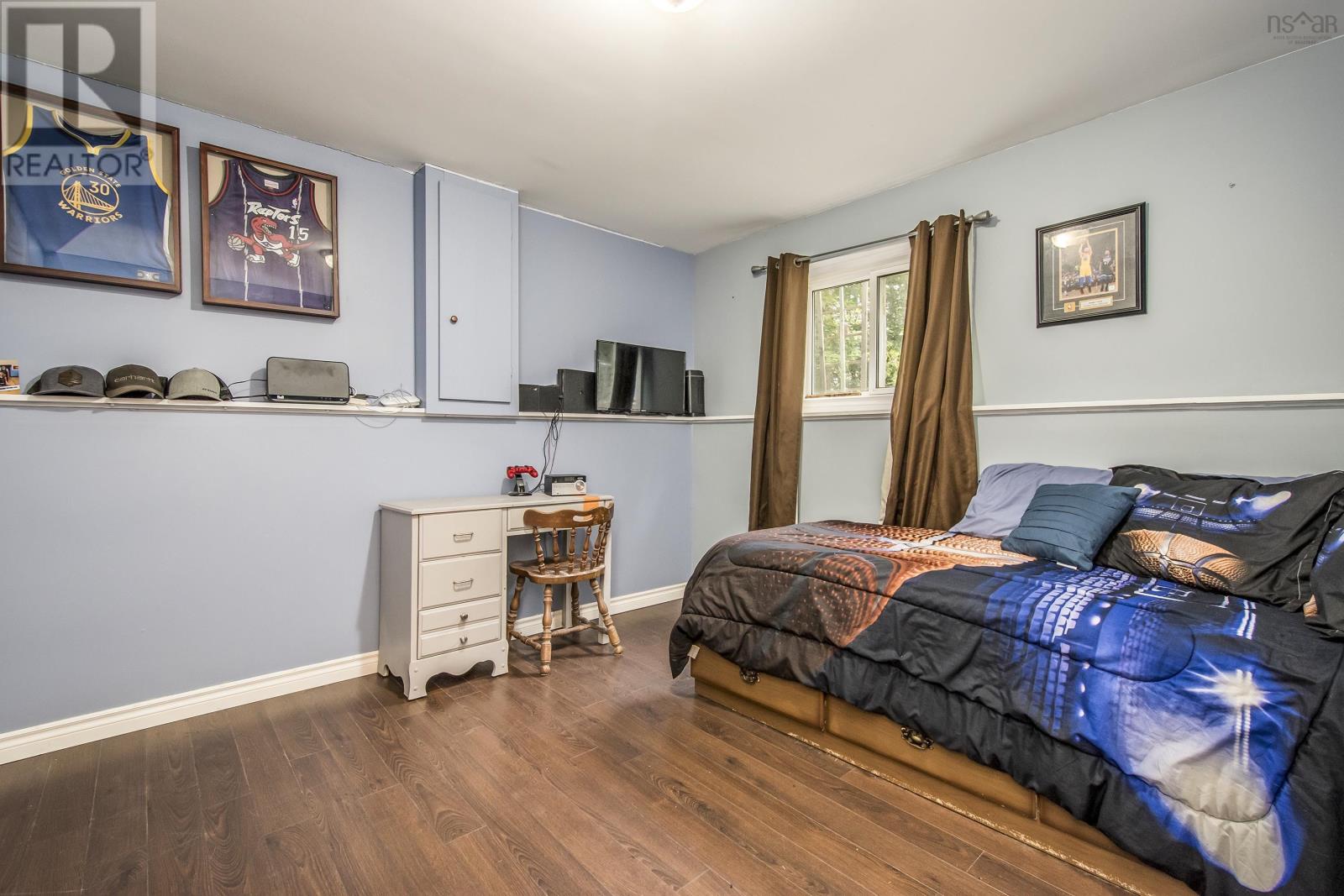 Property 18 of 30 of 578 Bluenose Avenue