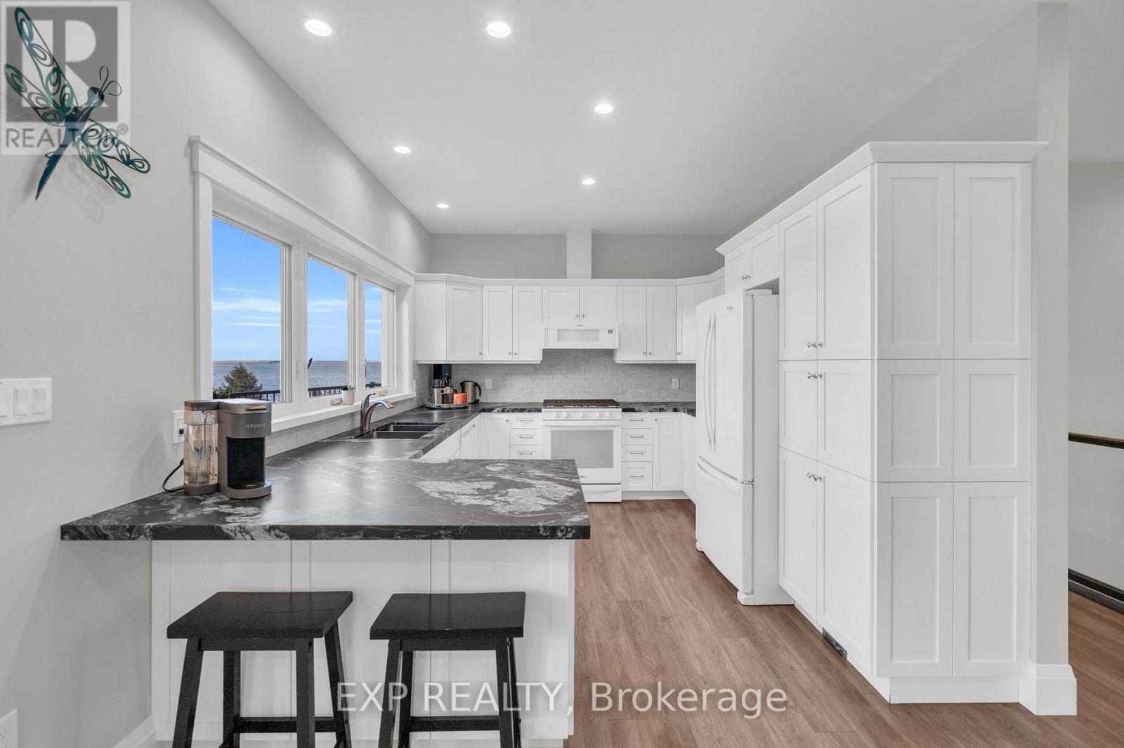 244 FRANK STREET - 14
