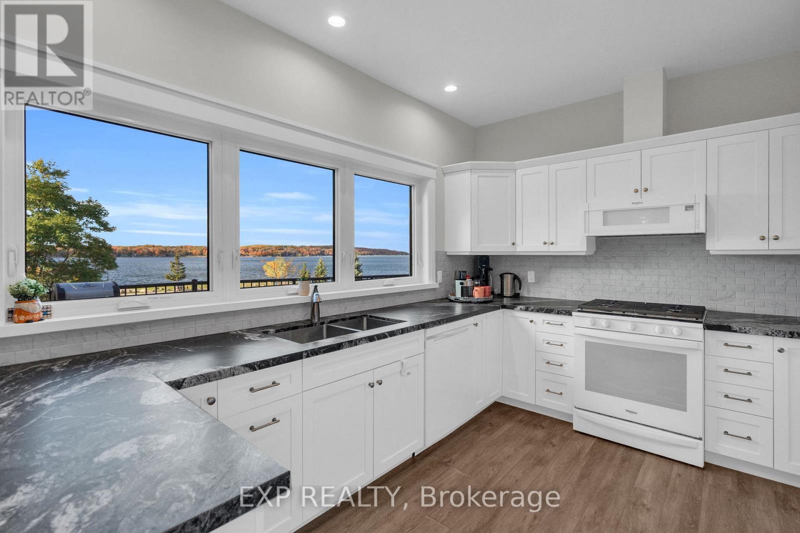 244 FRANK STREET - 16
