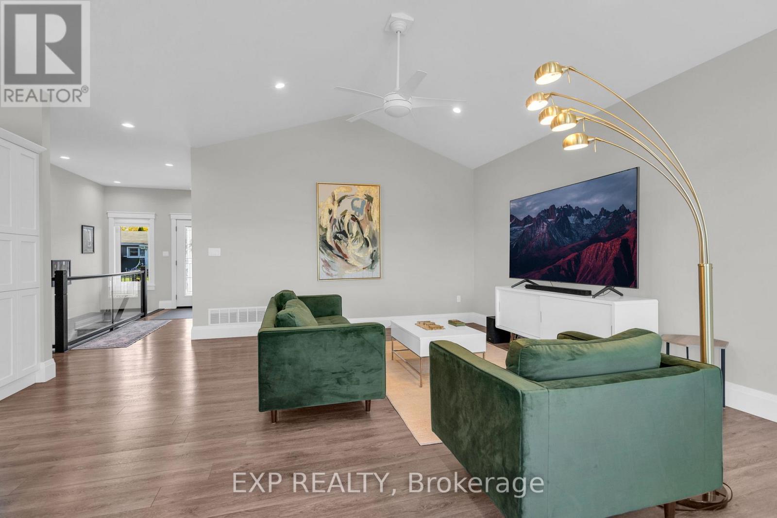244 FRANK STREET - 9