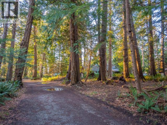 1136 HERCHMER ROAD, Savary Island