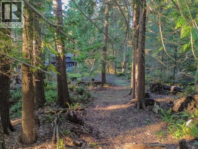 1136 HERCHMER ROAD, Savary Island
