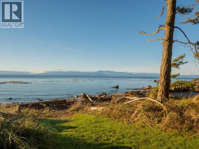 1136 HERCHMER ROAD, Savary Island