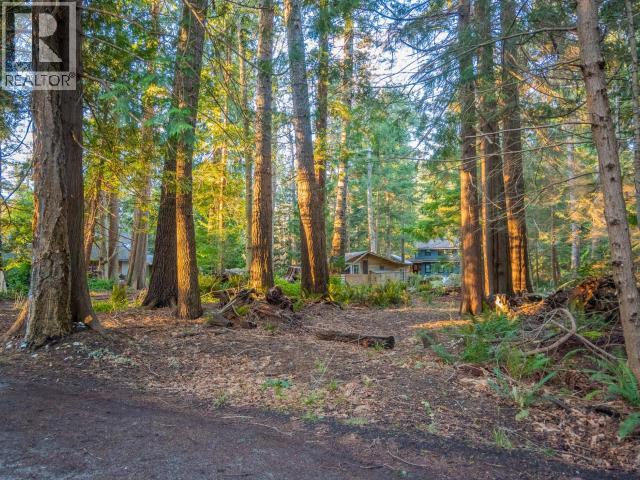 1136 HERCHMER ROAD, Savary Island