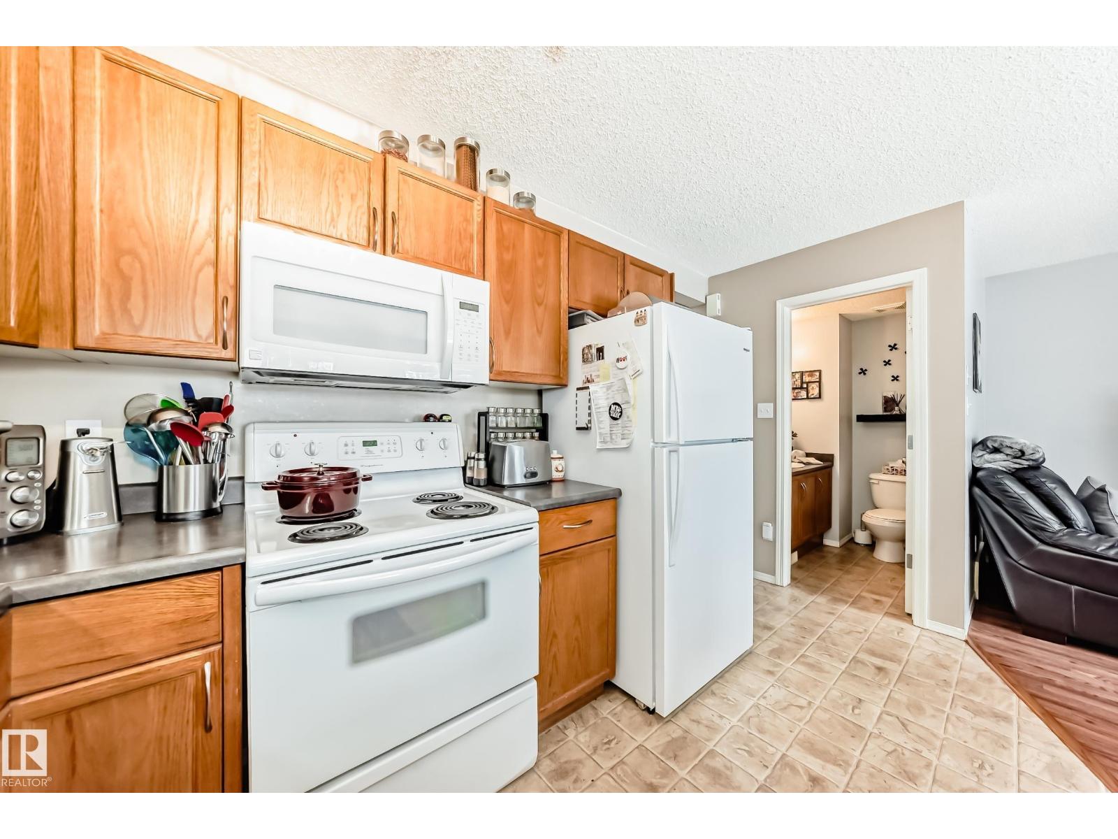 #18 12104 16 AV SW, Edmonton