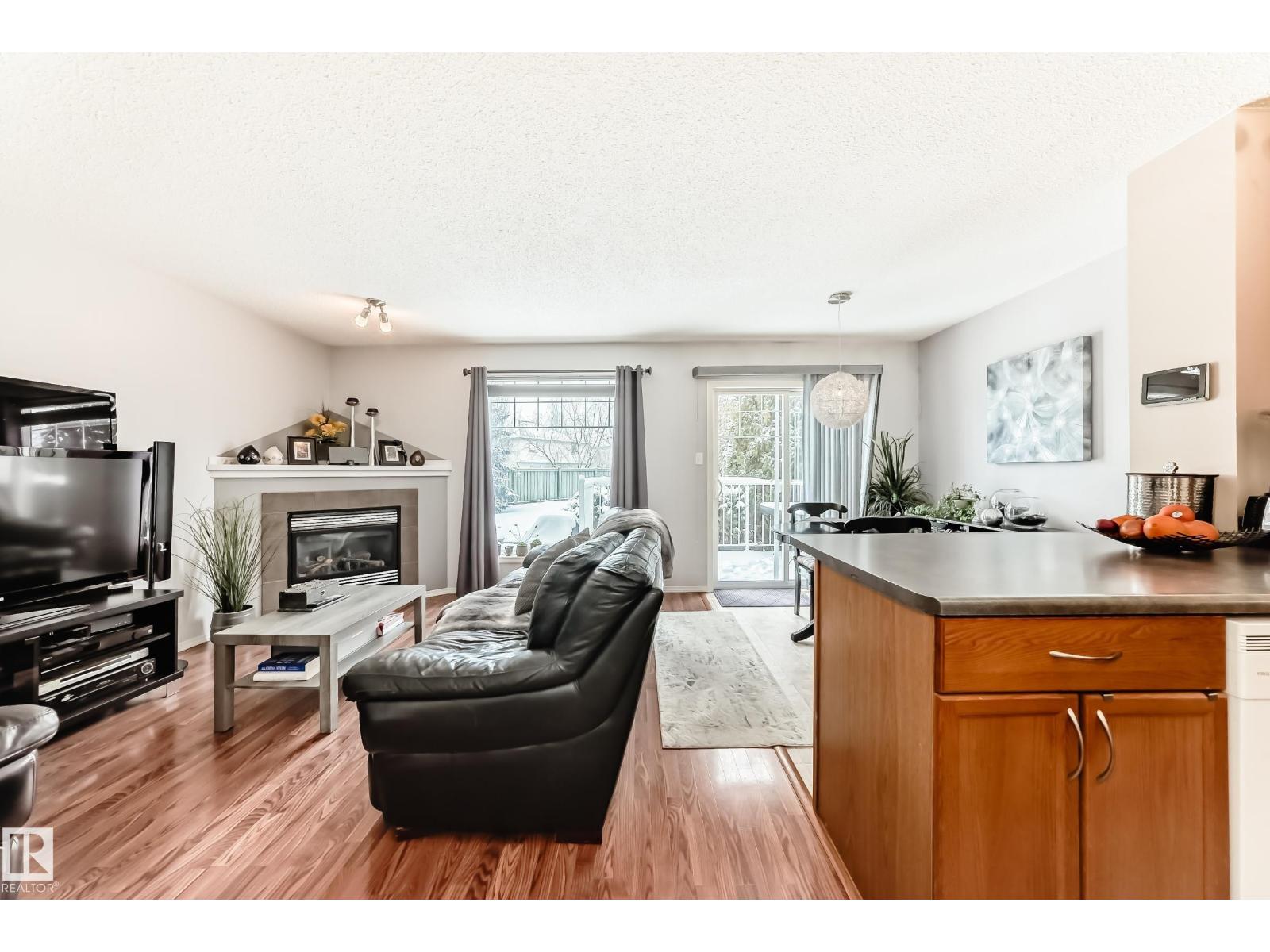 #18 12104 16 AV SW, Edmonton