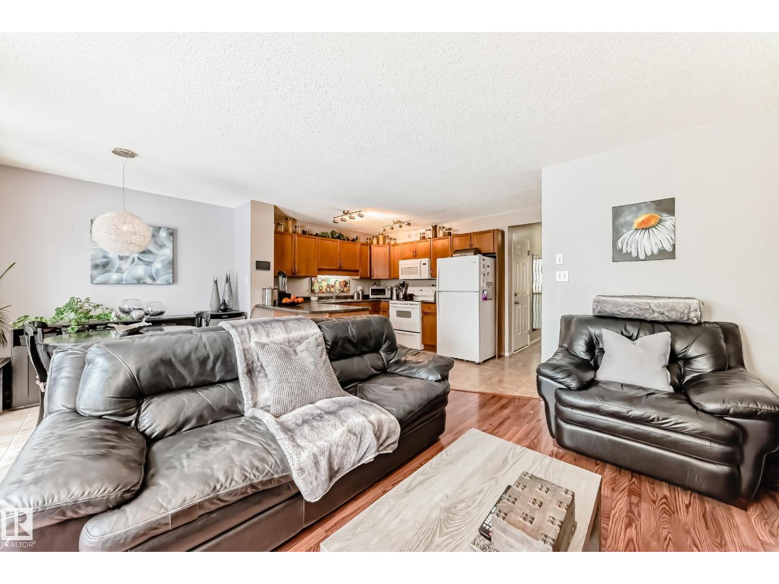 #18 12104 16 AV SW, Edmonton