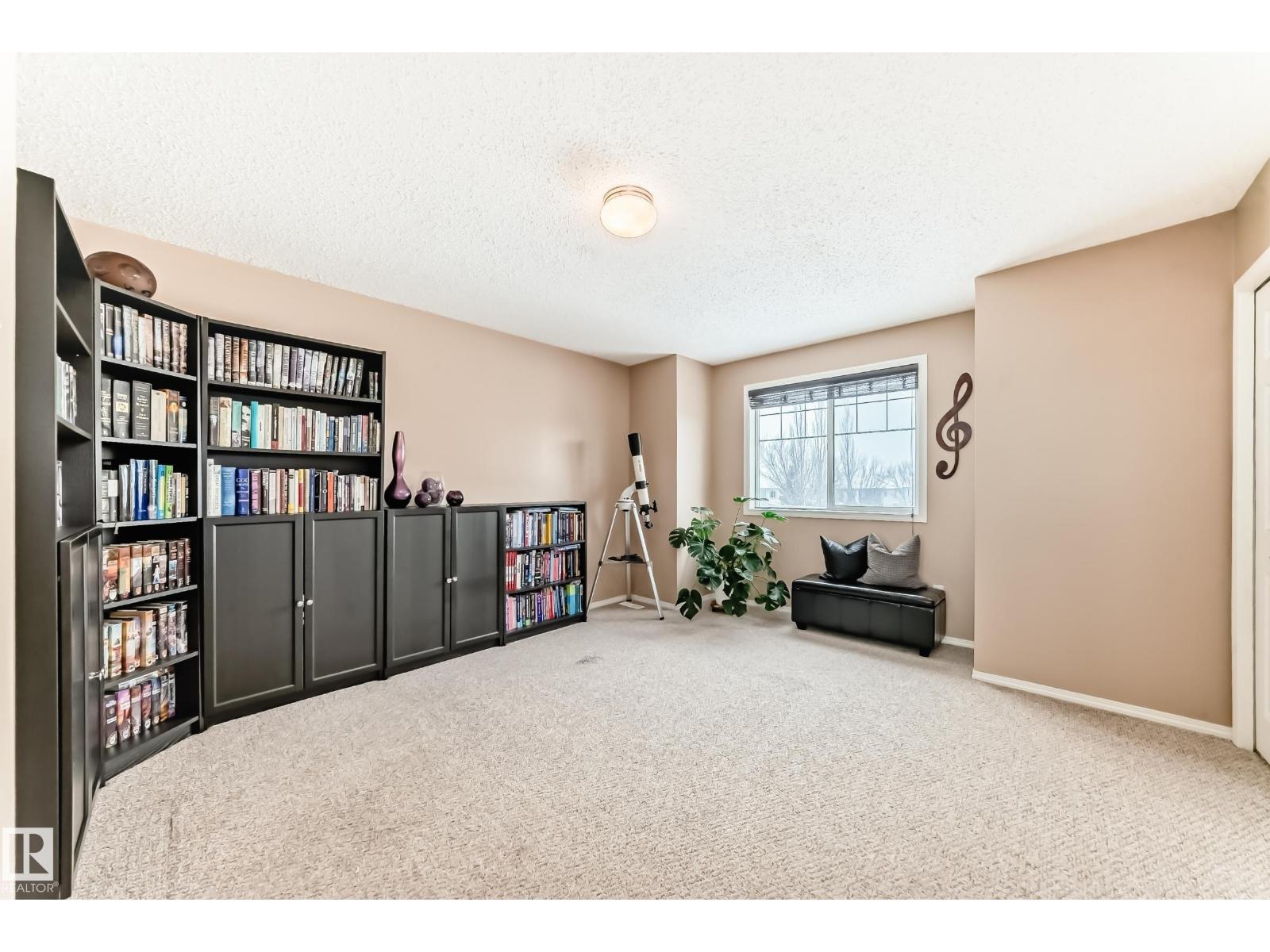#18 12104 16 AV SW, Edmonton