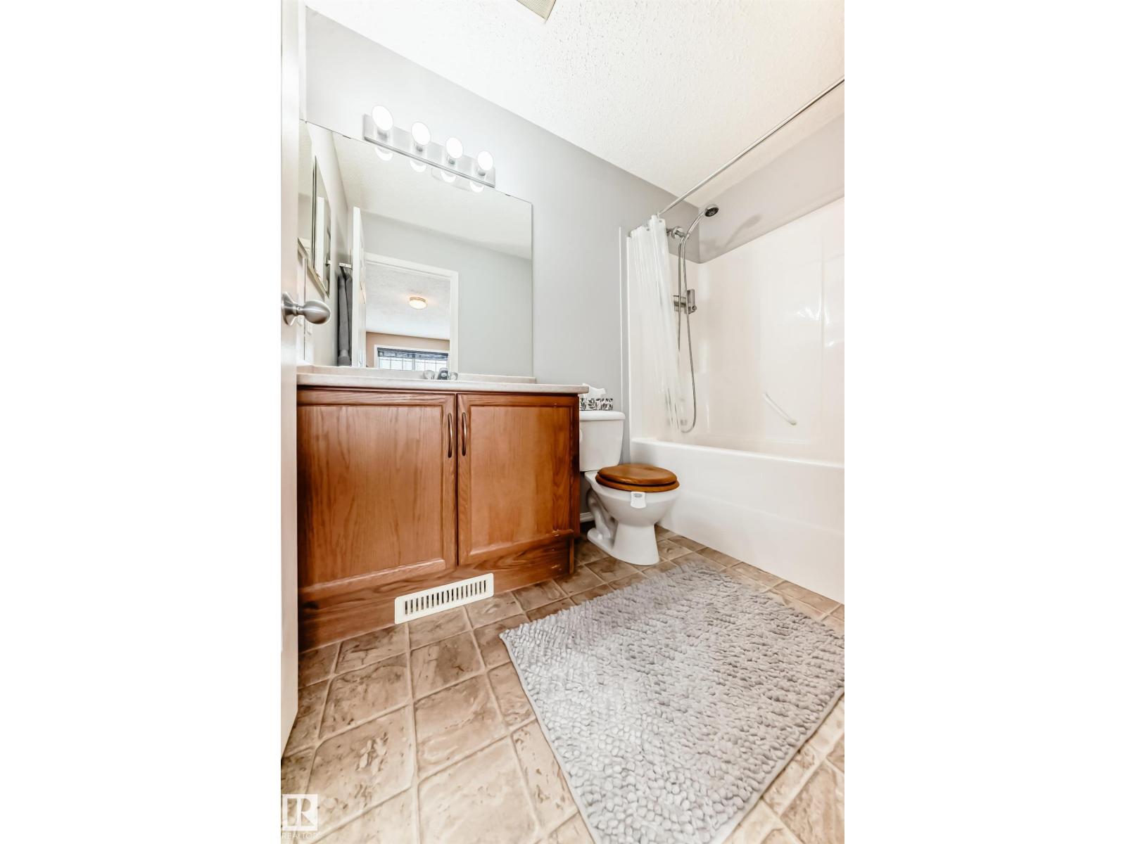#18 12104 16 AV SW, Edmonton