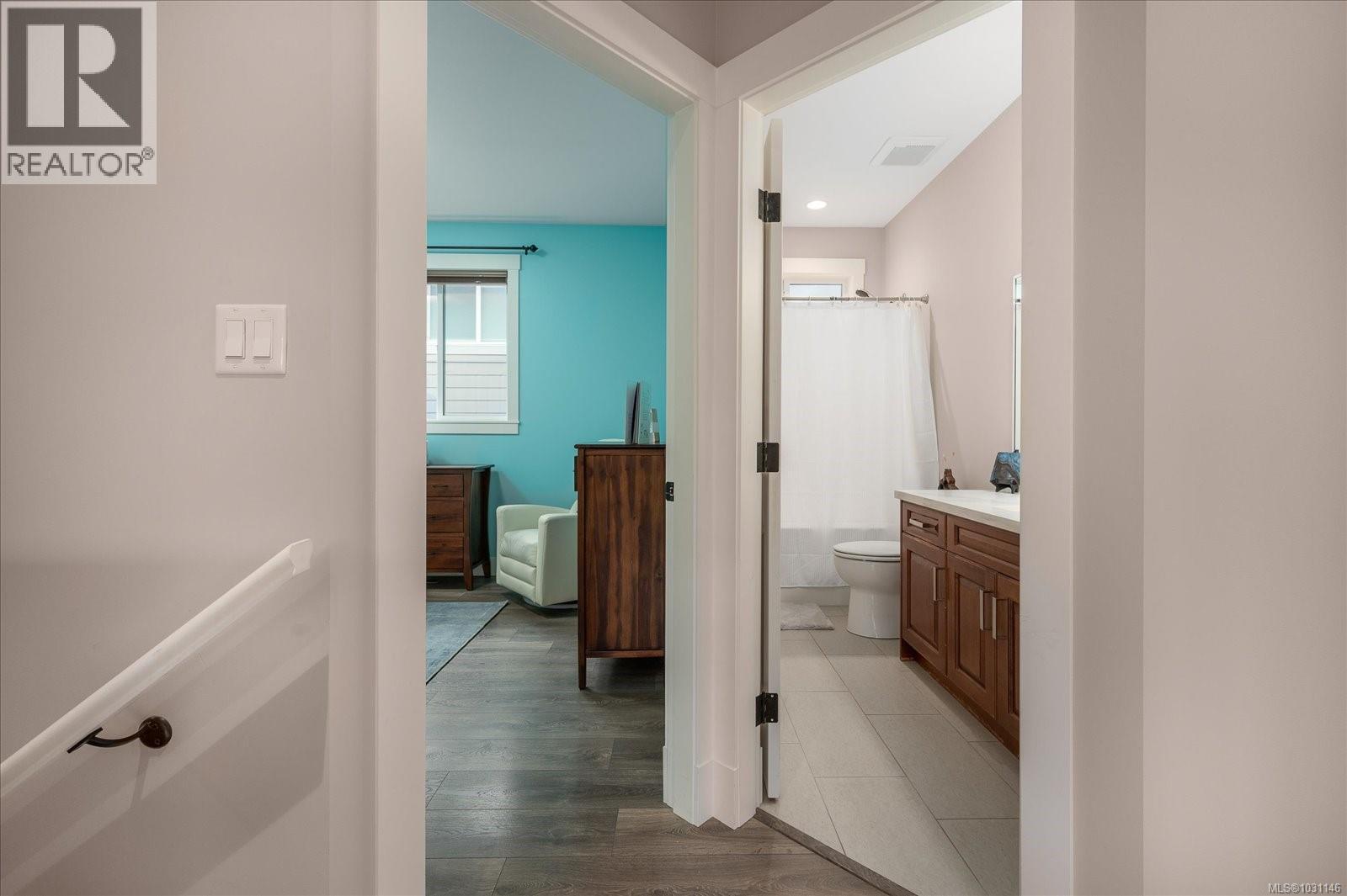 1335 LANGARA DR - 27