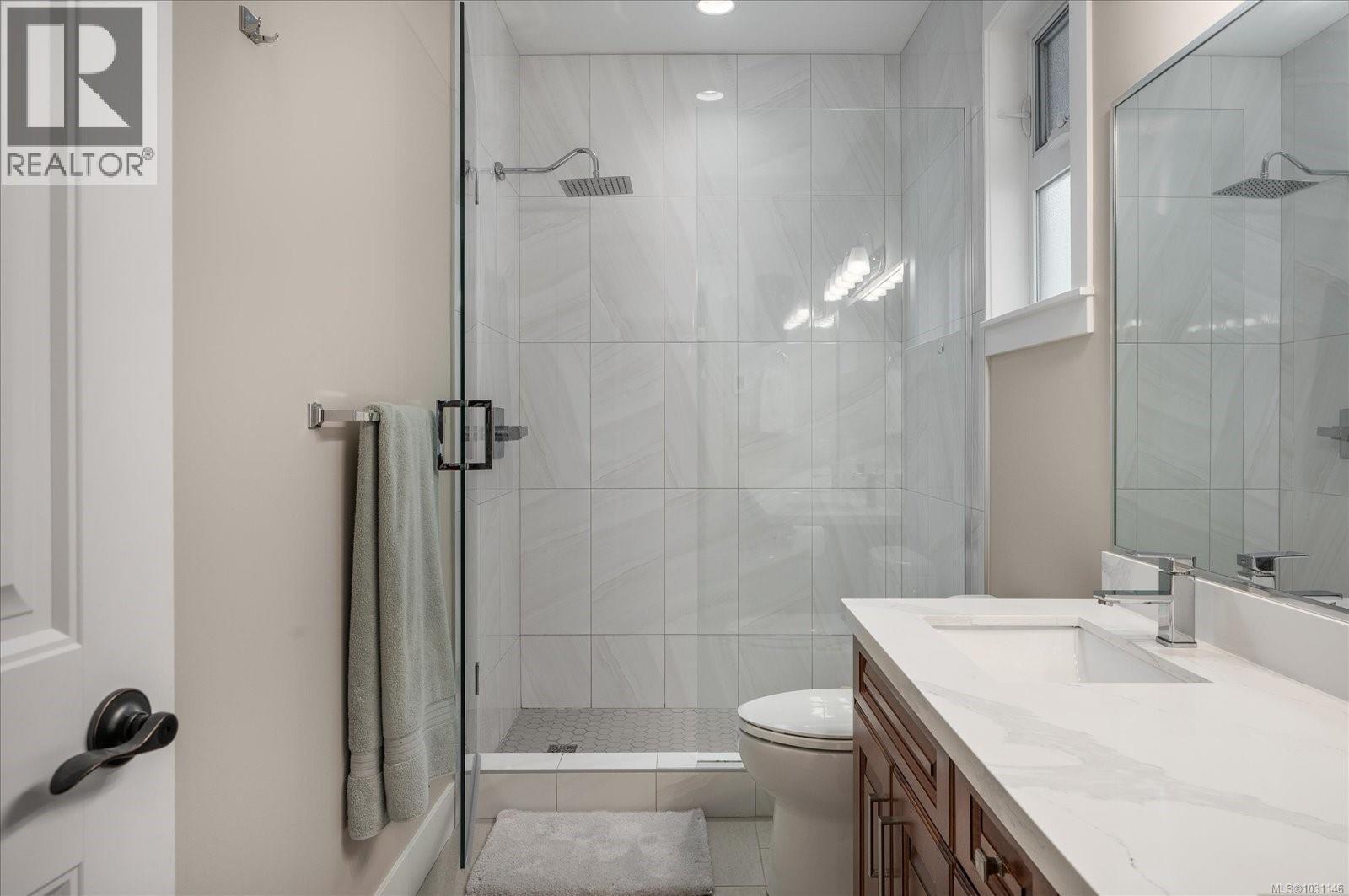 1335 LANGARA DR - 33