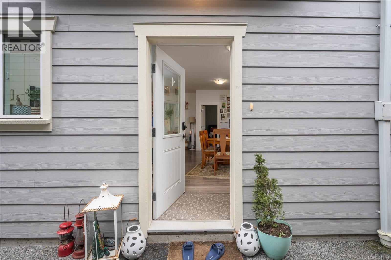 1335 LANGARA DR - 45