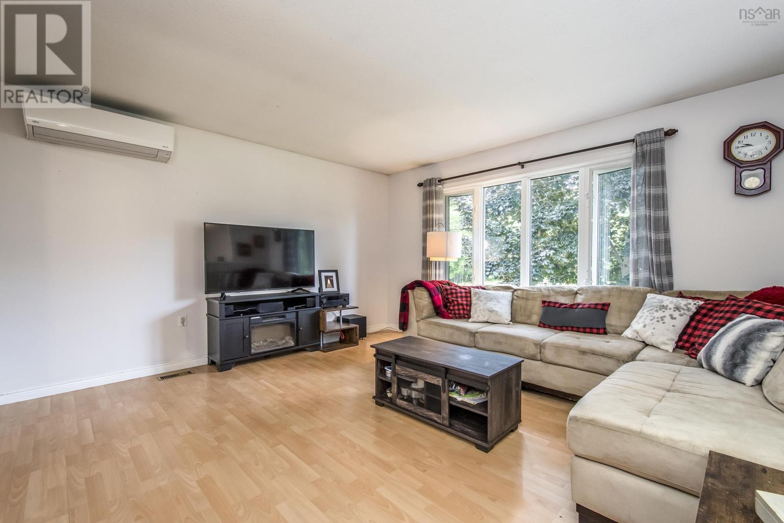 Property 3 of 30 of 578 Bluenose Avenue