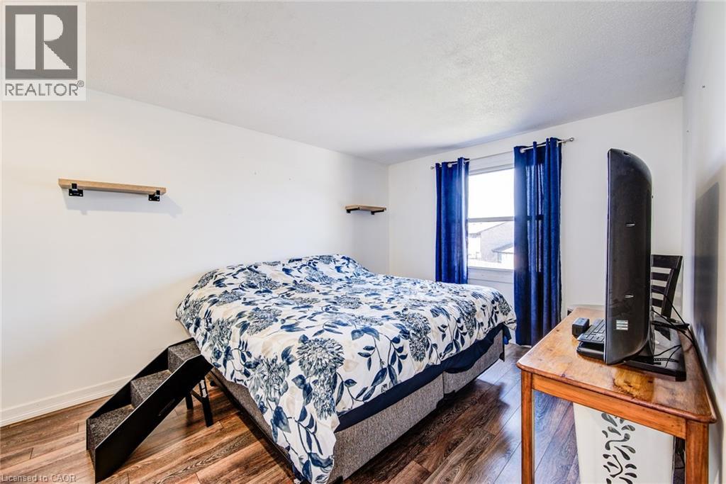 #16 235 FERGUSON AVENUE - 19