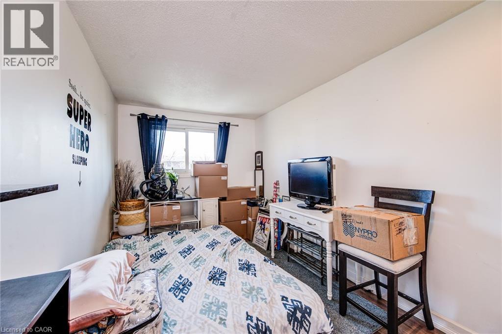 #16 235 FERGUSON AVENUE - 21