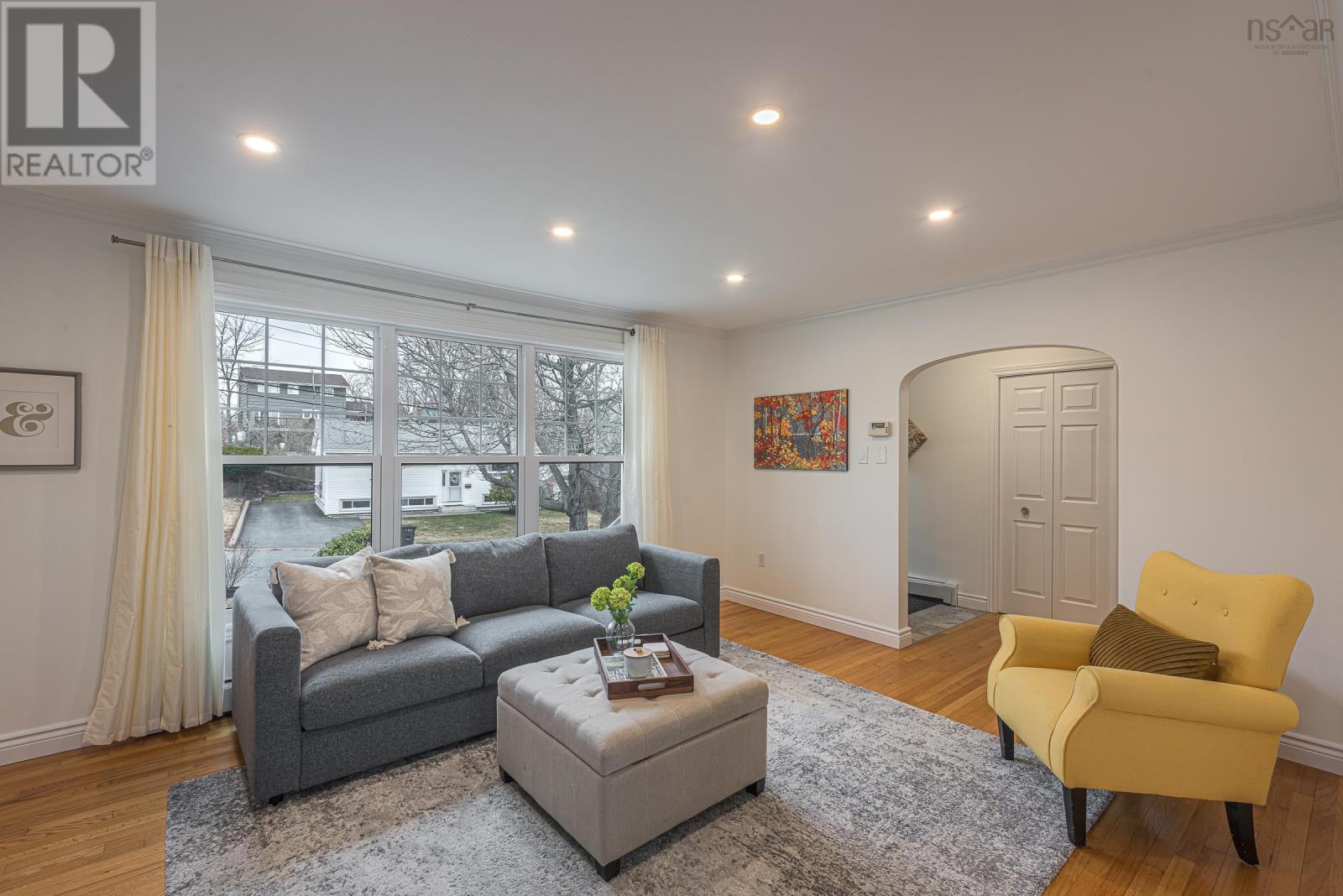 Property 24 of 44 of 64 Nightingale Drive