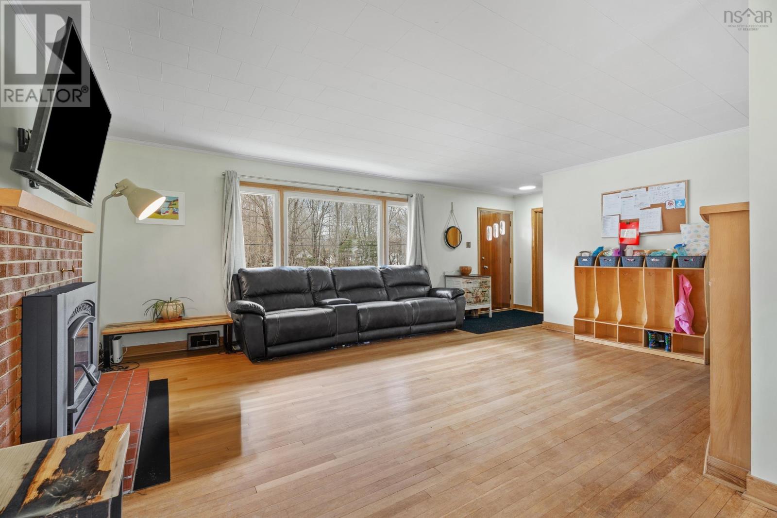 Property 14 of 50 of 180 Queen Street