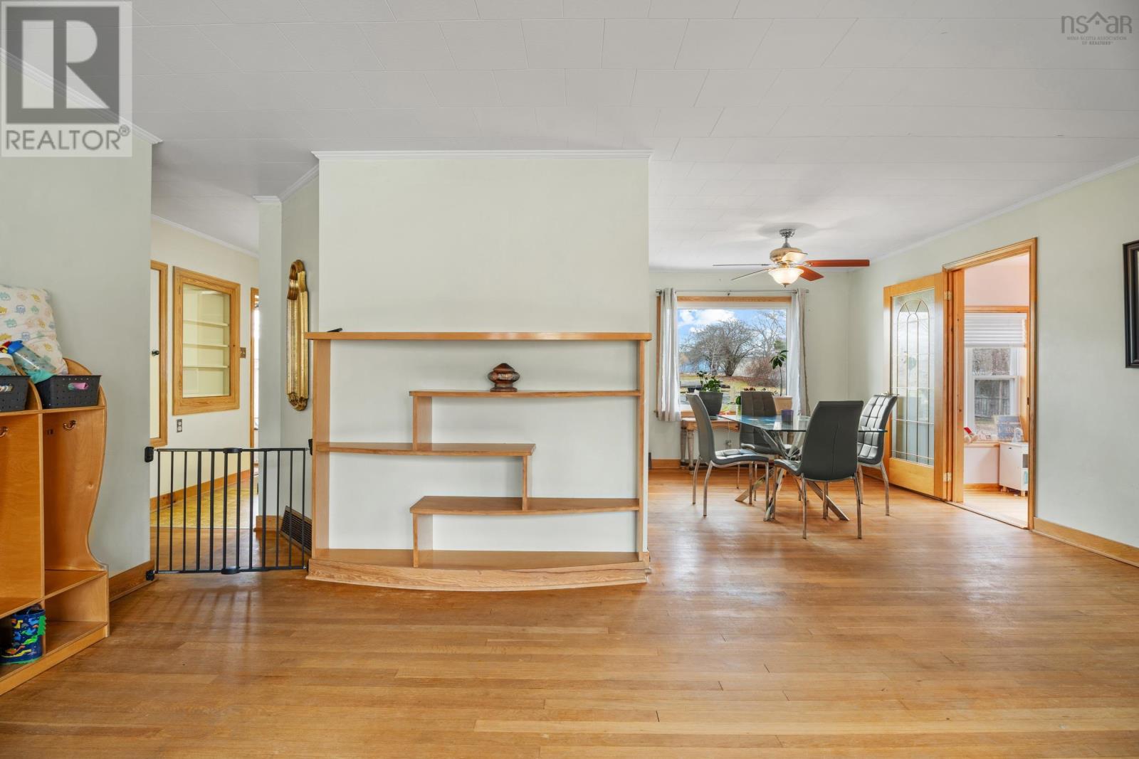 Property 17 of 50 of 180 Queen Street