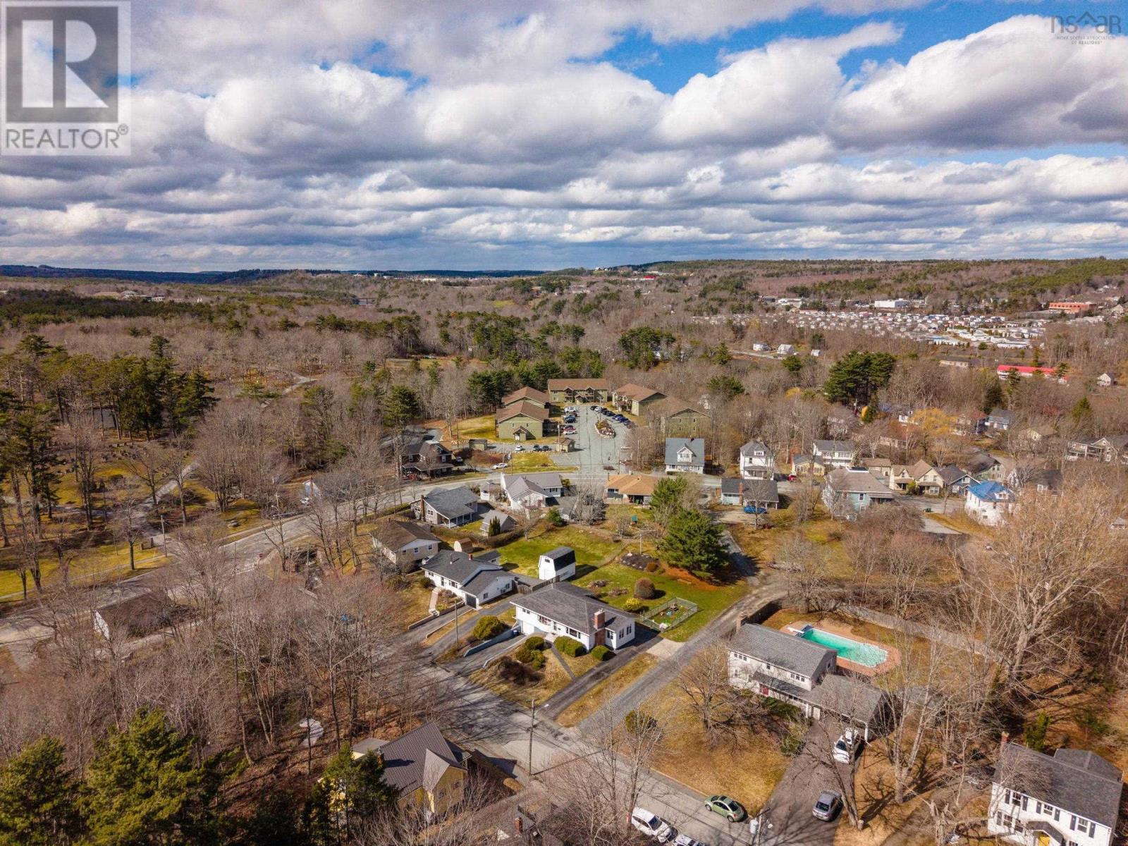 Property 42 of 50 of 180 Queen Street