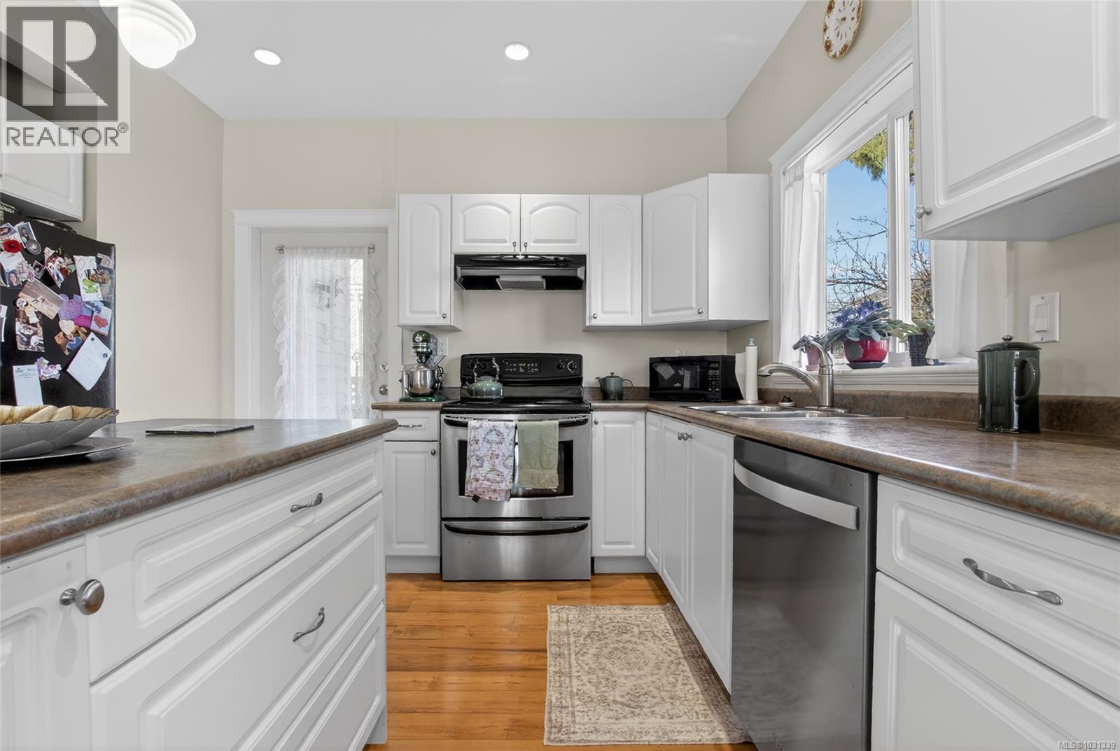 5992 STONEHAVEN DR - 9