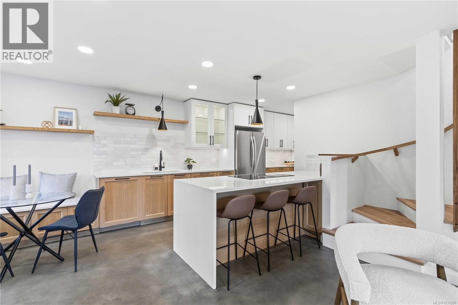 1012 Marwood Ave, Langford