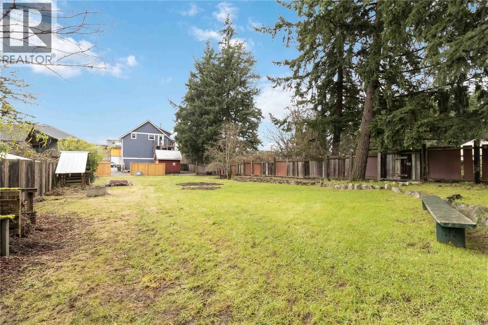 1012 Marwood Ave, Langford