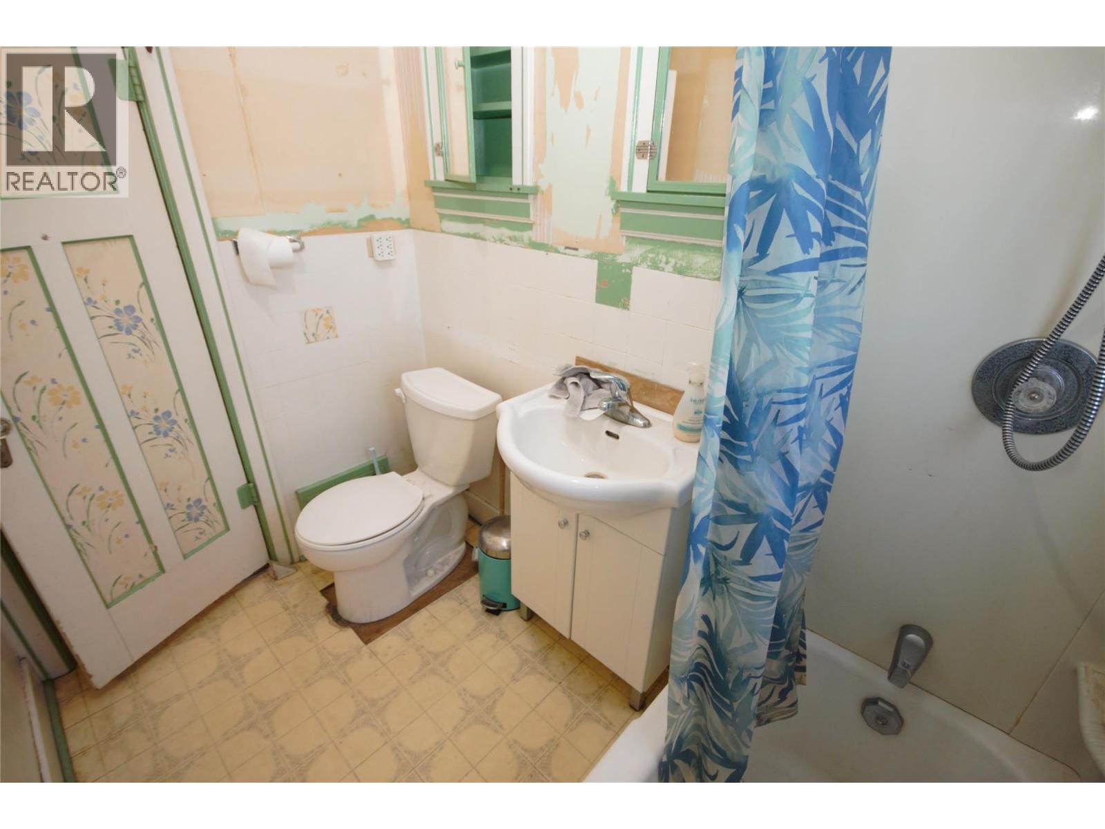 6449 PARK DRIVE - 22