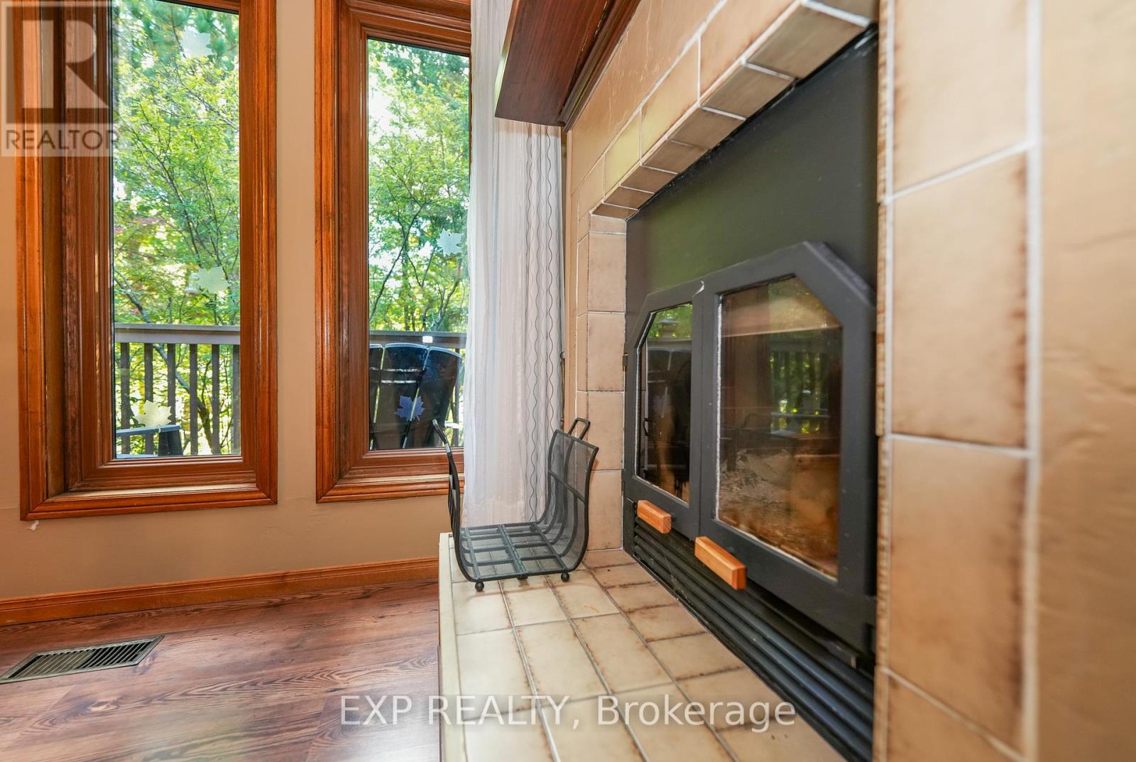 10207 PINETREE DRIVE - 15