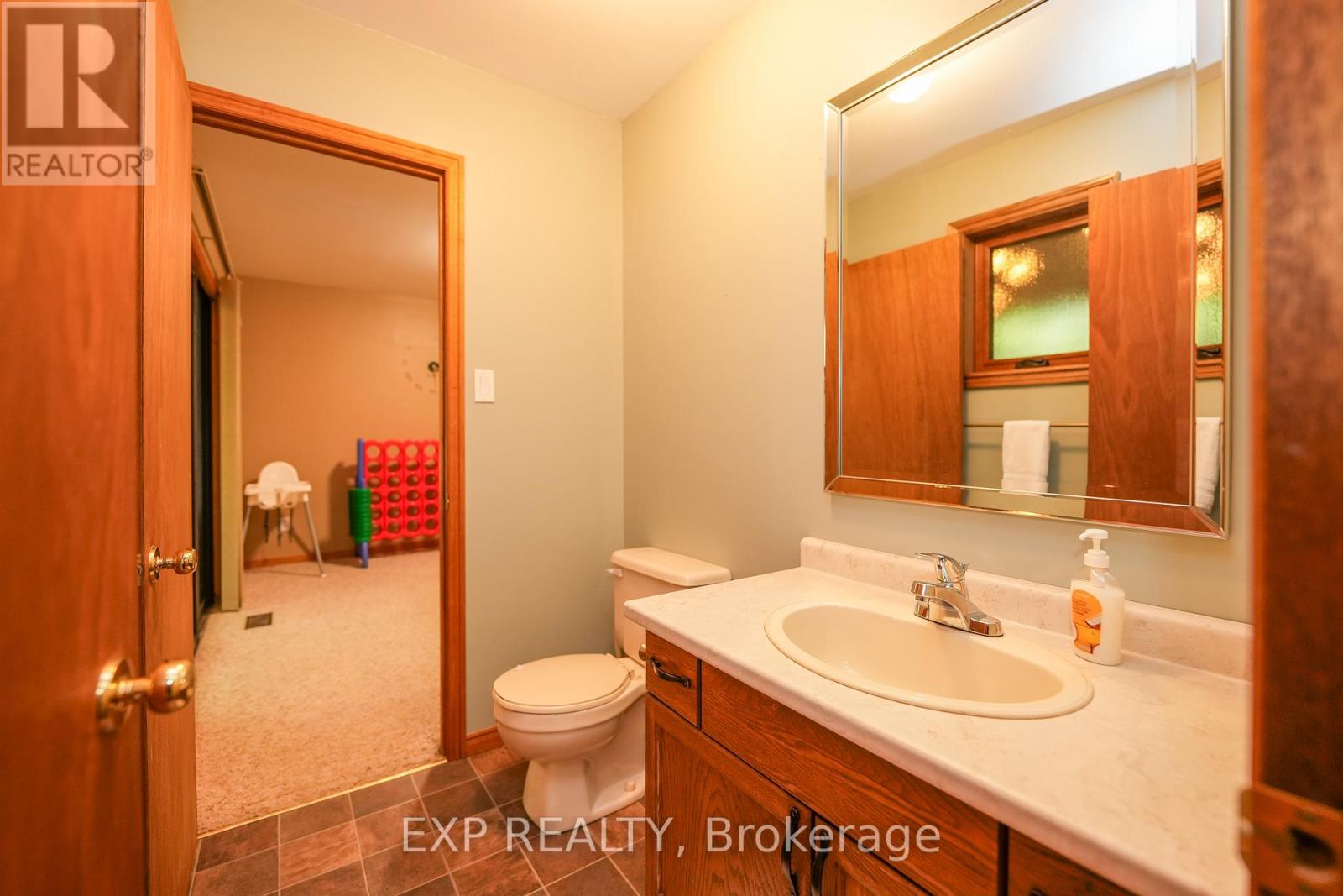 10207 PINETREE DRIVE - 23