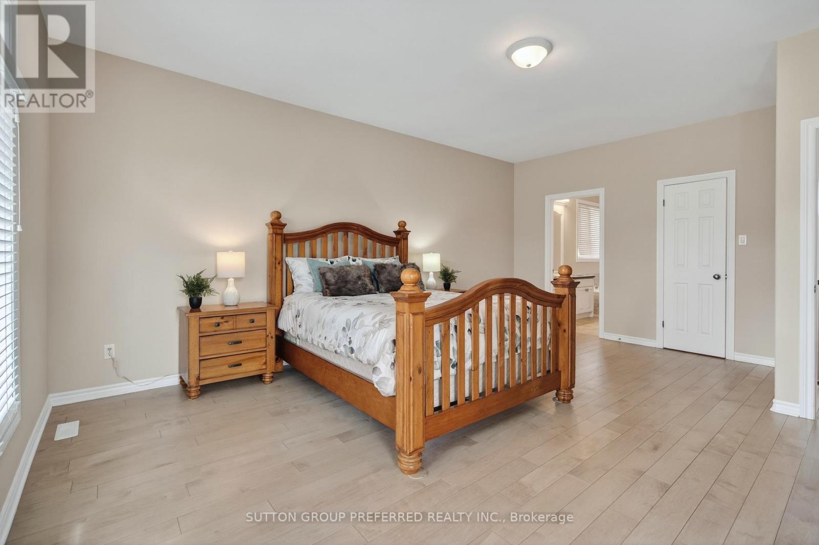 22 SPRINGFIELD WAY Property Photo