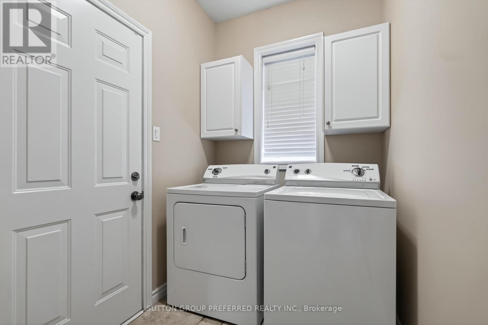 22 SPRINGFIELD WAY - 30