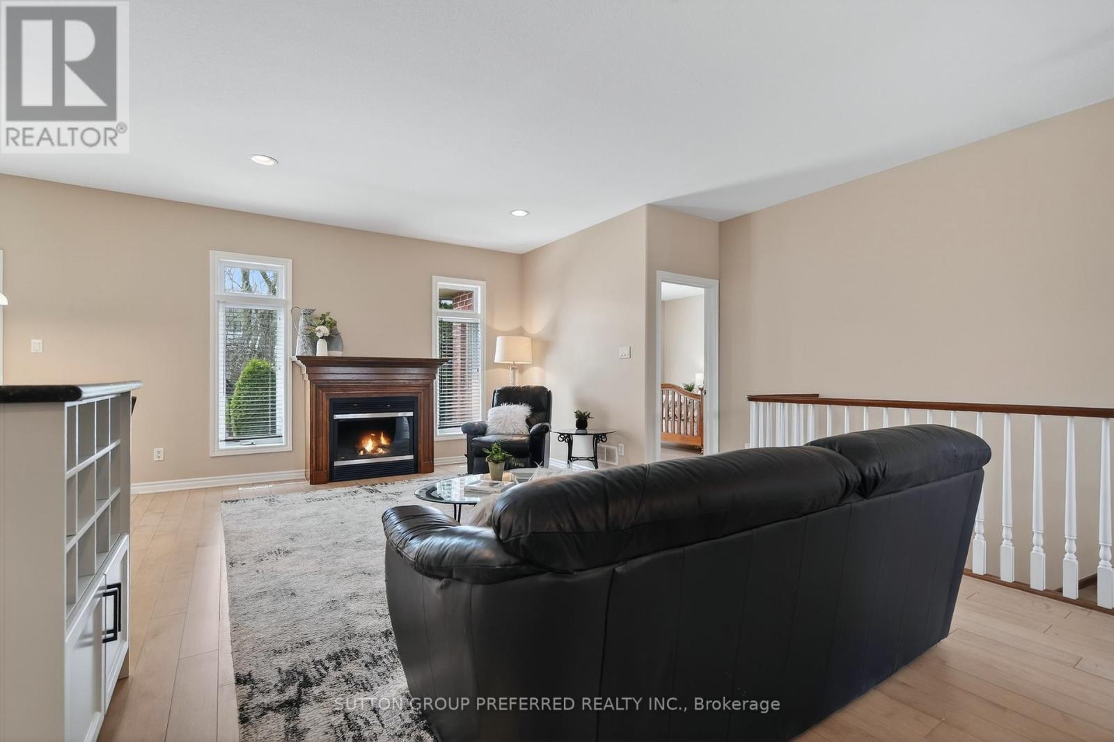 22 SPRINGFIELD WAY - 8