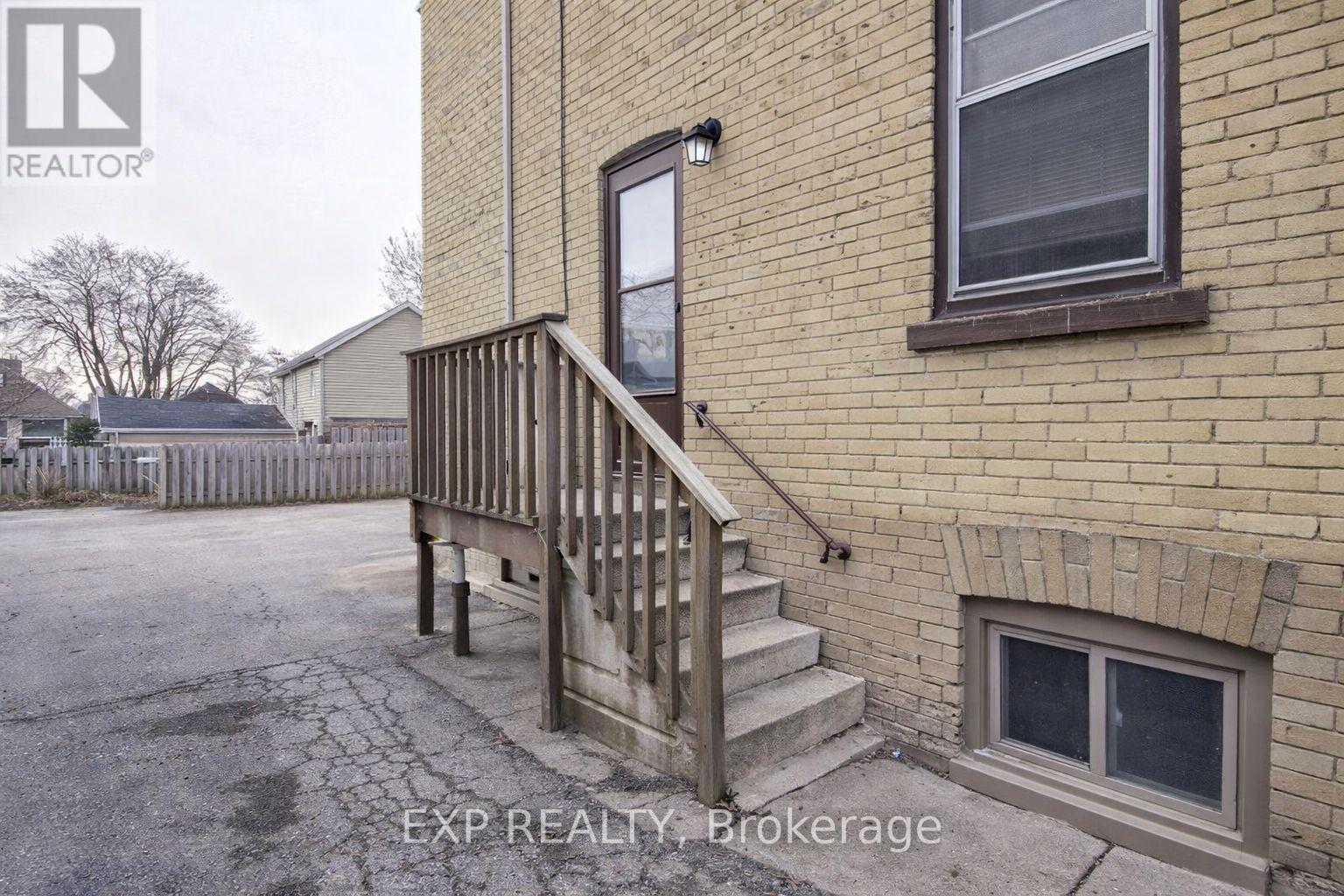 2 - 1197 YORK STREET Property Photo
