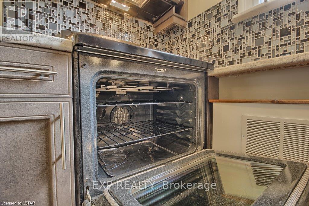 2 - 1197 YORK STREET Property Photo