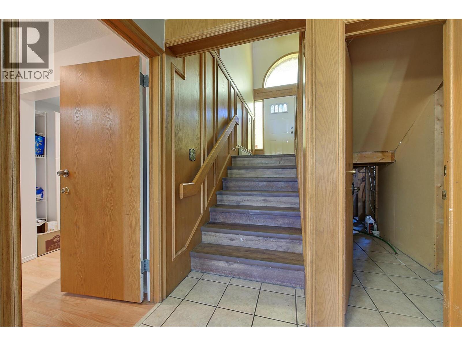  215 Arab Road, Kelowna