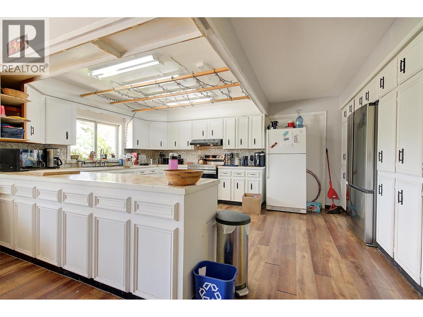  215 Arab Road, Kelowna