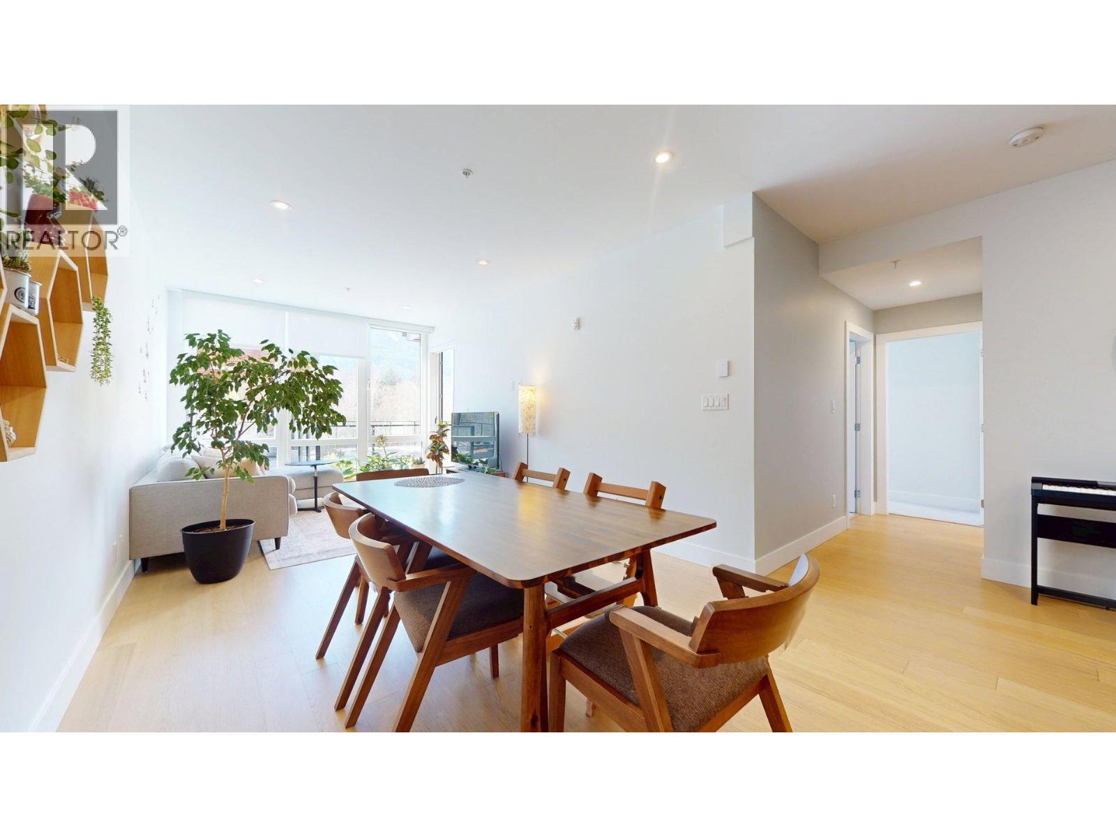 213 1870 DOWAD DRIVE, Squamish